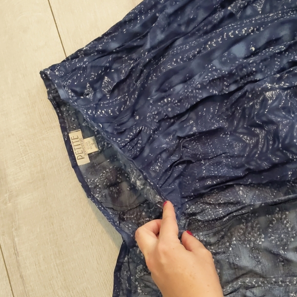 Petite Sophisticate Blue Wrap Skirt Size Medium - Picture 8 of 8